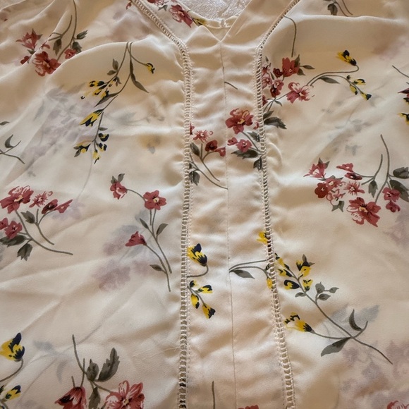 Sienna Sky Floral Print Cami Tank Top Cream Pink Yellow M - EUC - Picture 3 of 8